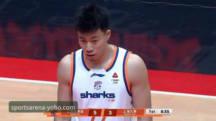 yobo体育中国官网最新版 上海男篮豪取12连胜巩固榜首,yobo体育平台解析连胜背后的战术革新